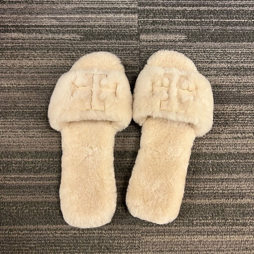 Tory Burch double t shearling slides, size 8